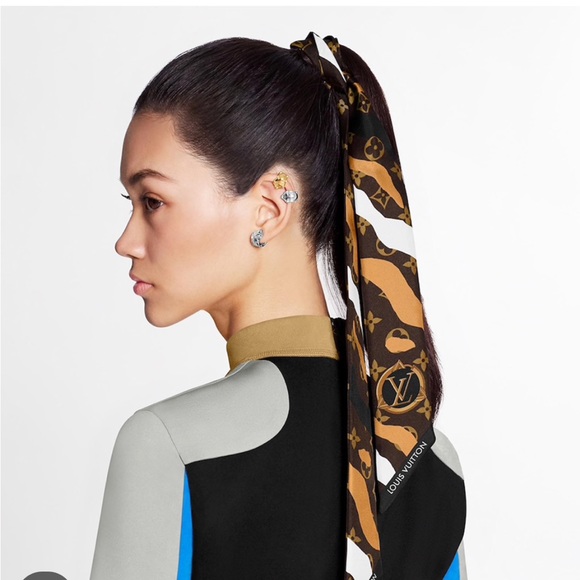 louis vuitton ponytail